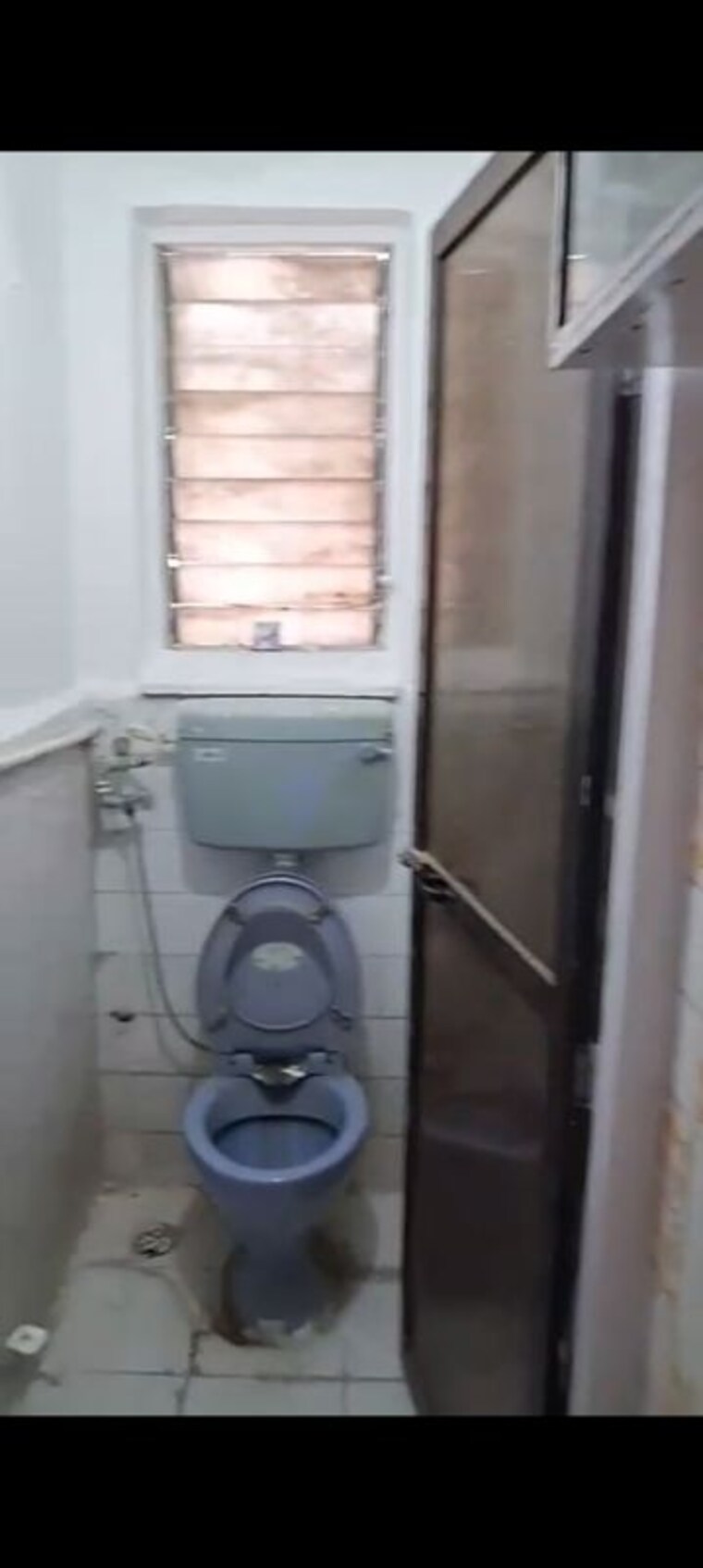 Bathroom, chembur 2 Bedroom 600 Sq.Ft. Apartment In Chembur Mumbai 10672764