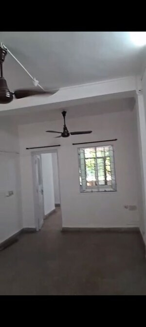 Room in 2 BHK Apartment at Chembur – for Rent