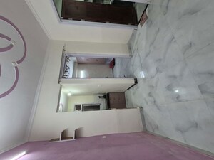 Hall in 1.5 BHK Builder Floor at Mayur Vihar – for Sale