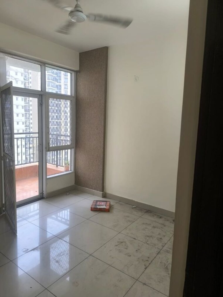 Room, aditya-celebrity-homes 3.5 Bedroom 1645 Sq.Ft. Apartment In Sector 76 Noida 10672800
