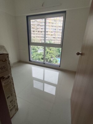 Room in 1.5 BHK Apartment at Atmiya Centria, Santacruz East – for Rent