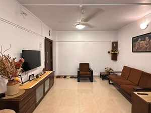 Living Room in 3 BHK Apartment at Om Shanaaz Apartments, Andheri West – for Rent