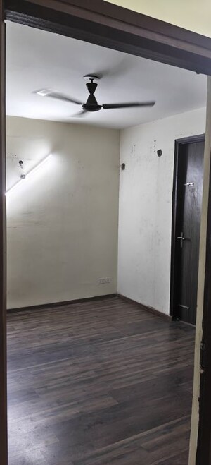 Room in 2.5 BHK Apartment at Sikka Karmic Greens, Sector 78 – for Rent