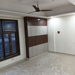 Room in 3 BHK Apartment at Dwarika Raj Garden City, Raj Nagar Extension – for Rent