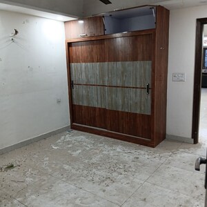 Room in 3 BHK Apartment at Dwarika Raj Garden City, Raj Nagar Extension – for Rent