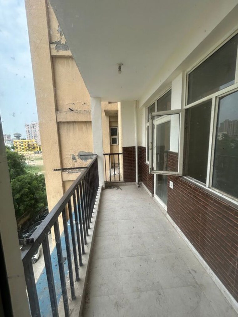 Balcony, mgi-gharaunda 3 Bedroom 1100 Sq.Ft. Apartment In Raj Nagar Extension Ghaziabad 10672839