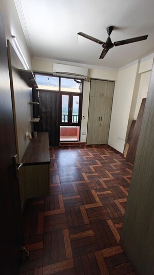 Kitchen in 3 BHK Apartment at Himalaya Tanishq, Raj Nagar Extension – for Rent
