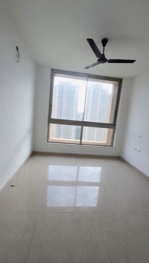 Room in 2 BHK Apartment at Hiranandani Delanna, Ghodbunder Road – for Rent