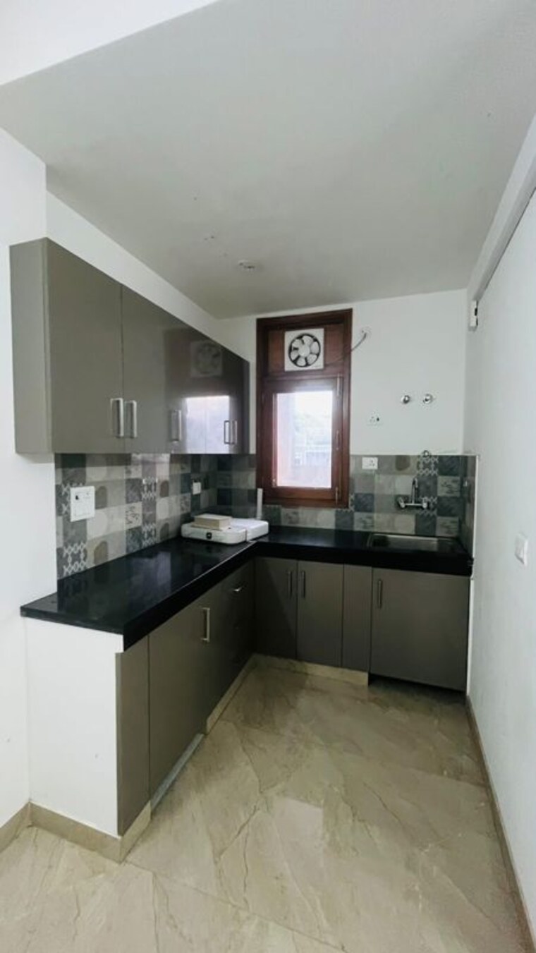 Kitchen, panchsheel vihar 2 Bedroom 70 Sq.Yd. Builder Floor In Panchsheel Vihar Delhi 10672870