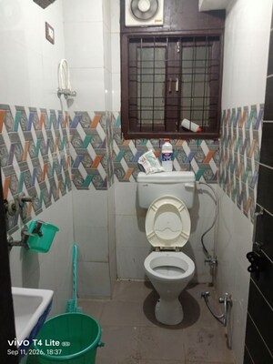 Bathroom in 1 BHK Builder Floor at Khirki Extension – for Rent