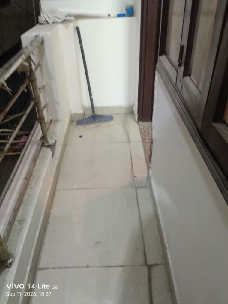 Balcony, khirki extension 1 Bedroom 50 Sq.Yd. Builder Floor In Khirki Extension Delhi 10672871