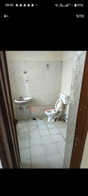 Bathroom in 3 BHK Builder Floor at Sector 46 – for Rent