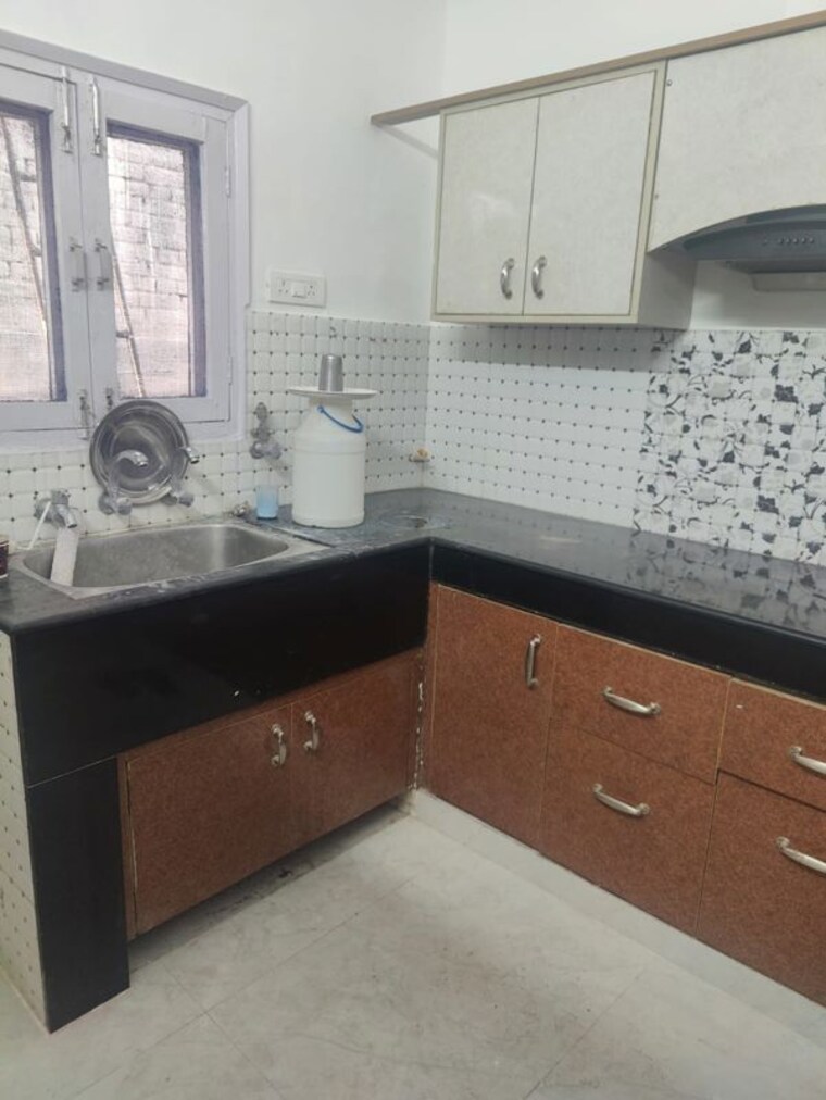 Kitchen, sector 34 3 Bedroom 1500 Sq.Ft. Builder Floor In Sector 34 Chandigarh 10672897