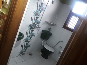 Team Area in 2 BHK Builder Floor at Sector 46 – for Rent