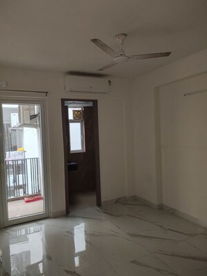 Room in 3.5 BHK Apartment at M3M Soulitude, Sector 89 – for Rent
