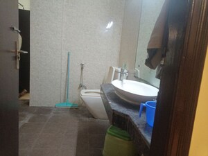 Bathroom in 3 BHK Villa at Sector 46 – for Rent
