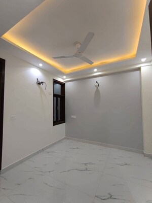 Room in 3 BHK Apartment at Palm Residency Chhatarpur, Chattarpur – for Rent