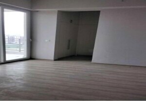 Room in 3 BHK Apartment at DLF The Ultima, Sector 81 – for Rent
