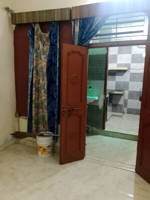Room in 2 BHK Independent House at Model Town – for Rent