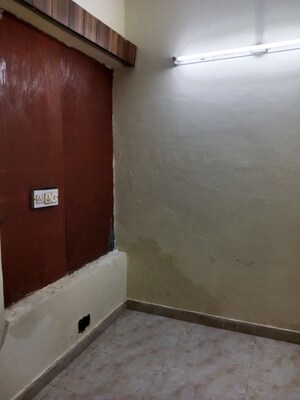 Room in 2 BHK Independent House at Model Town – for Rent