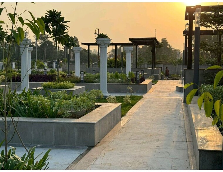 Swimming Pool, mapsko-aspr-hills  131 Sq.Yd. Plot In Sector 78 Gurgaon 10672944