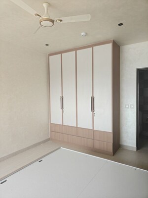 Room in 2 BHK Apartment at Sobha Dream Gardens, Thanisandra Main Road – for Rent