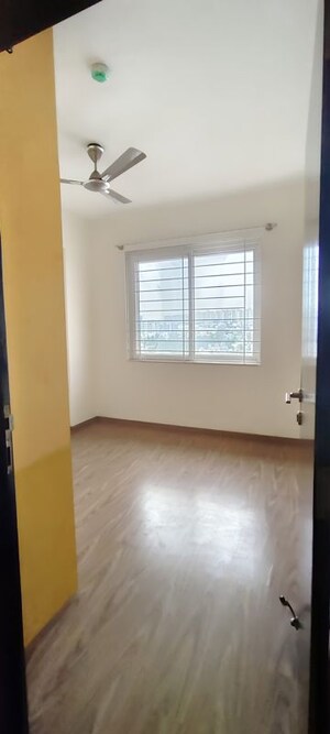 Room in 2 BHK Apartment at Prestige Misty Waters, Hebbal – for Rent