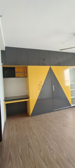 Team Area in 2 BHK Apartment at Prestige Misty Waters, Hebbal – for Rent