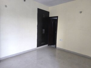 Room in 2 BHK Apartment at Rps Central, Sector 88 – for Sale