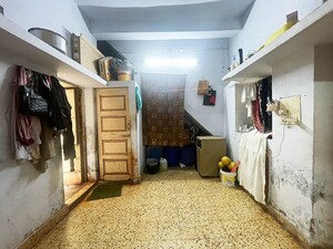 Parking in 6 BHK Independent House at Motera – for Sale