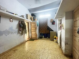 Parking in 6 BHK Independent House at Motera – for Sale