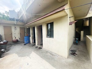 Parking in 6 BHK Independent House at Motera – for Sale