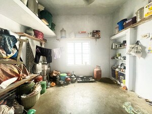 Parking in 6 BHK Independent House at Motera – for Sale