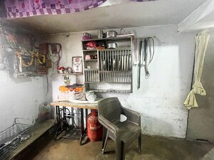 Parking in 6 BHK Independent House at Motera – for Sale