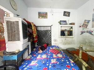 Bedroom in 6 BHK Independent House at Motera – for Sale