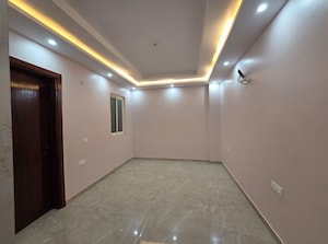 Room in 4 BHK Builder Floor at Huda HBC Society, Sector 9 – for Sale