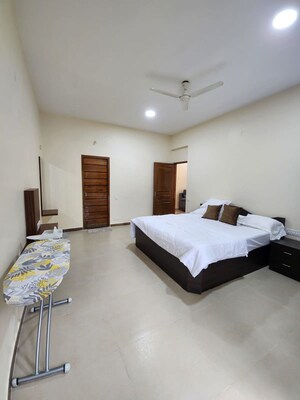 Bedroom in 3 BHK Apartment at Royal Ton, Richmond Town – for Rent