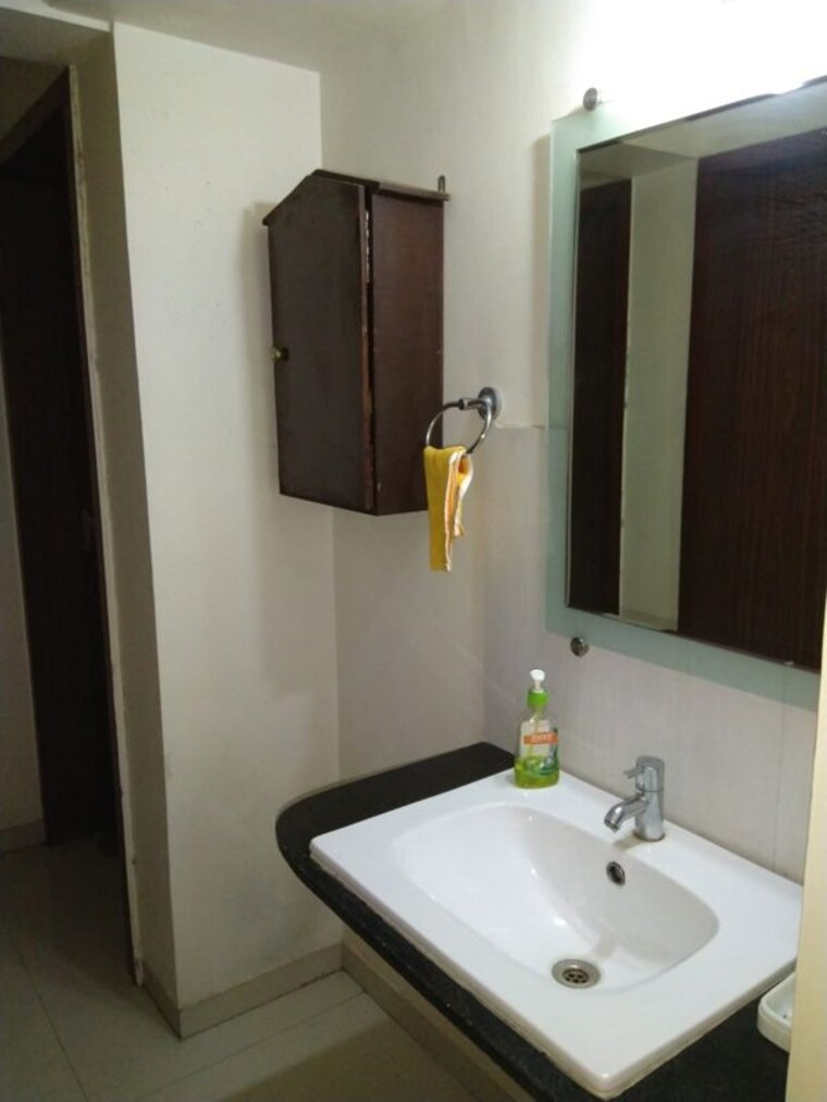 Bathroom, viva-hallmark 2 Bedroom 1000 Sq.Ft. Apartment In Bavdhan Pune 10673065