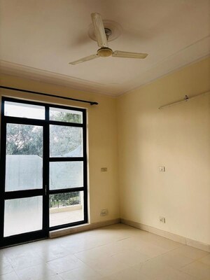 Room in 2 BHK Builder Floor at Sector 22 – for Rent
