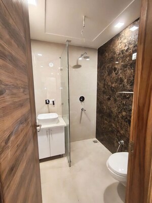 Bathroom in 3 BHK Builder Floor at BPTP District Phase 2, Sector 84 – for Sale