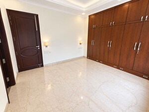 Room in 4 BHK Builder Floor at Greater Kailash ii – for Rent