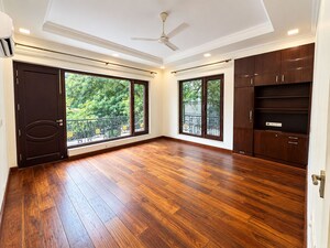 Room in 4 BHK Builder Floor at Greater Kailash ii – for Rent