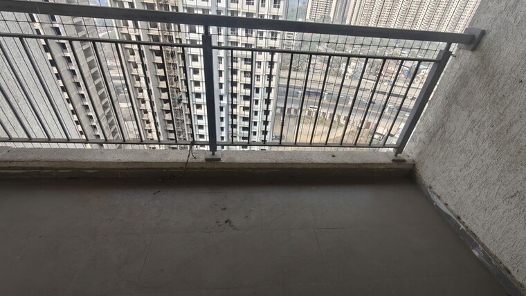 Balcony, godrej-emerald 2 Bedroom 708 Sq.Ft. Apartment In Ghodbunder Road Thane 10673083