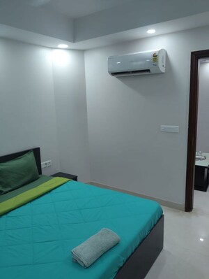 1 BHK Independent House For Rent in Sector 42