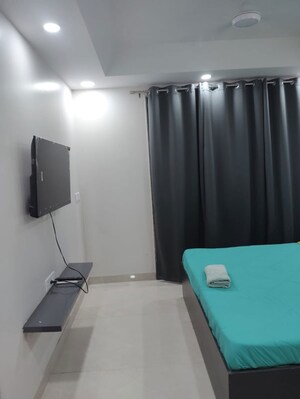Team Area in 1 BHK Independent House at Sector 42 – for Rent