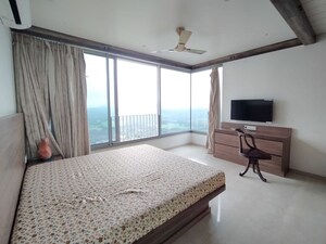 Bedroom in 4 BHK Apartment at Oberoi Realty Esquire, Goregaon East – for Rent