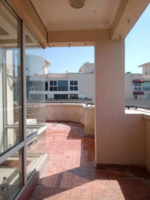 Terrace in 5 BHK Apartment at Pearls Gateway Tower, Sector 44 – for Rent
