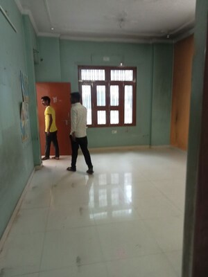 Team Area in 5 BHK Villa at Kamta – for Sale
