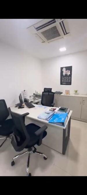 Team Area in  Office Space in IT/SEZ at Thane West – for Rent
