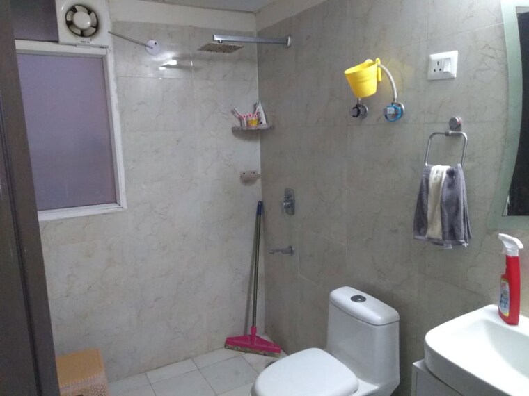 Attached Bathroom, sethi-max-royal 3 Bedroom 1440 Sq.Ft. Apartment In Sector 76 Noida 10673157